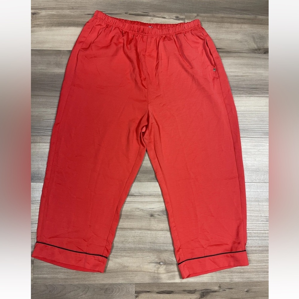 Fabletics Eco-Satin Crop Pant NWT Size 2x/18-20 Strawberry Red/Black Valentines